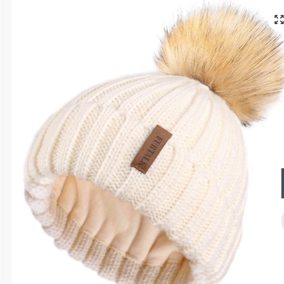 Furtalk beanie hat with faux fur ball nwot - Picture 3 of 6